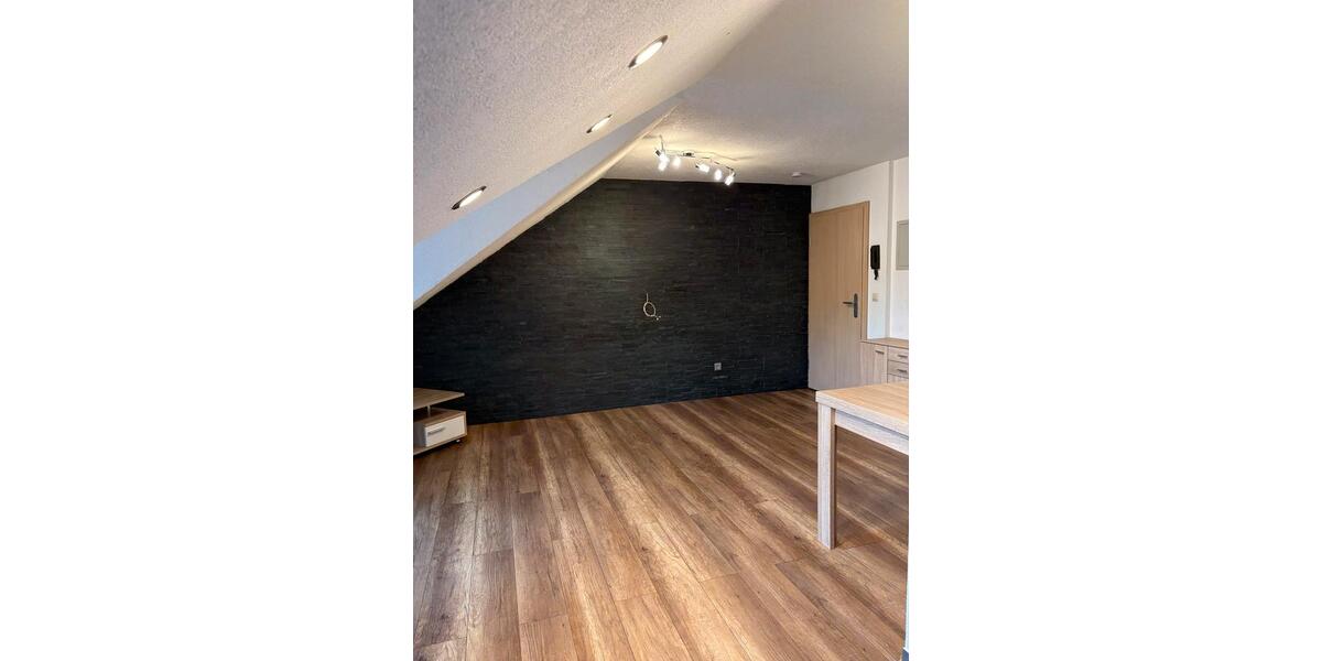 Dachgeschoßwohnung Gaildorf - 3 Zimmer, 50 m&sup2;, 550&euro; | Angebot:26683050