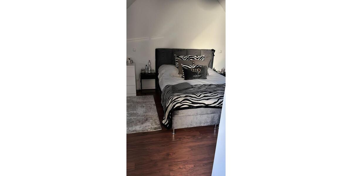 Dachgeschoßwohnung Köln Nippes - 1 Zimmer, 68 m&sup2;, 1.100&euro; | Angebot:25903137