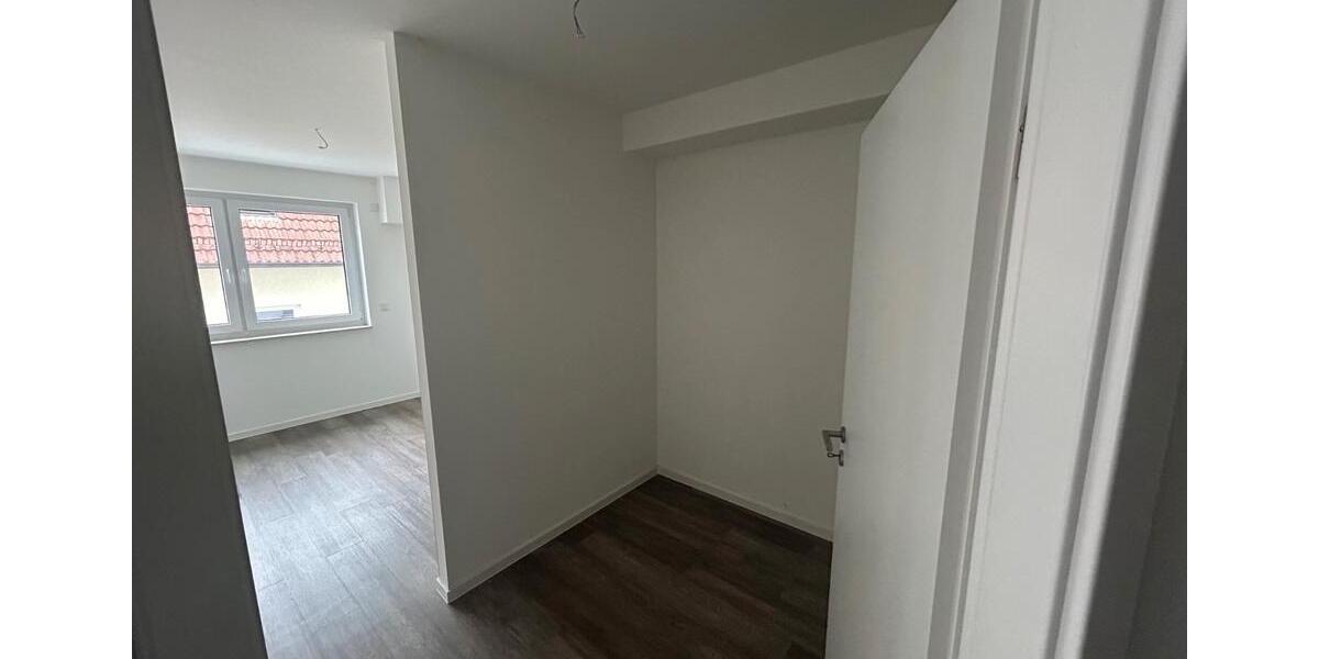 Etagenwohnung Suhl - 2 Zimmer, 78 m&sup2;, 700&euro; | Angebot:26647246