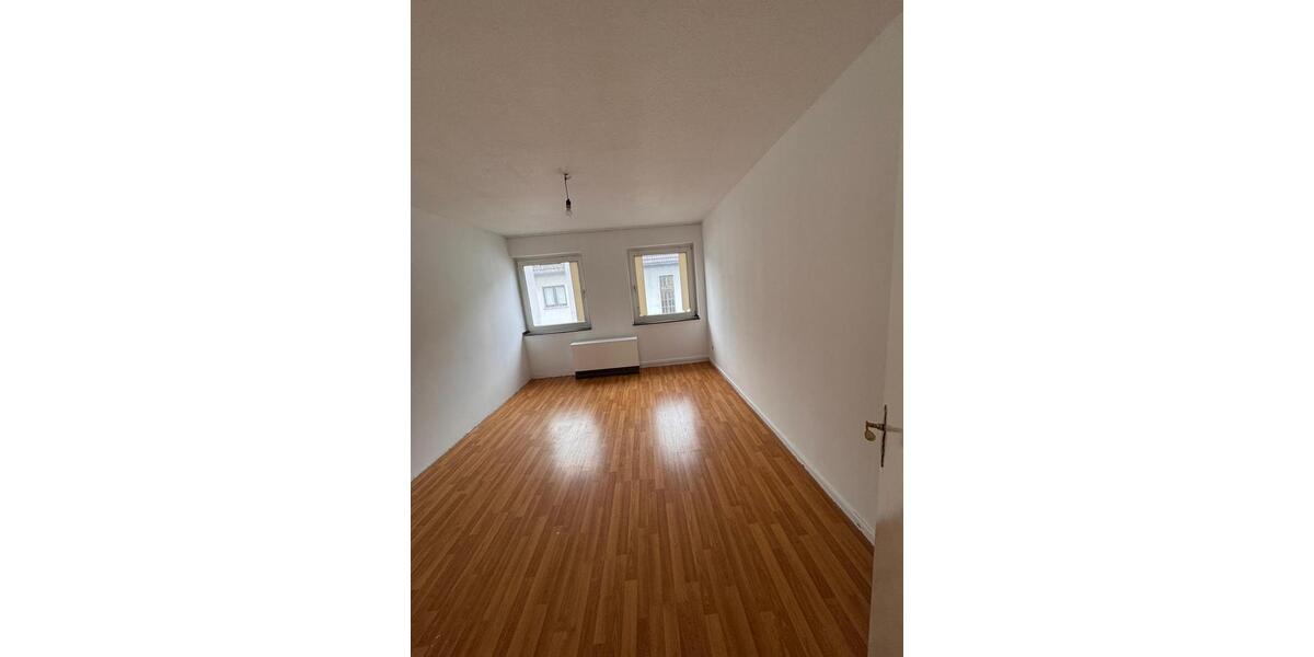 Etagenwohnung Essen Stadtbezirk V - 4 Zimmer, 90 m&sup2;, 900&euro; | Angebot:25170797