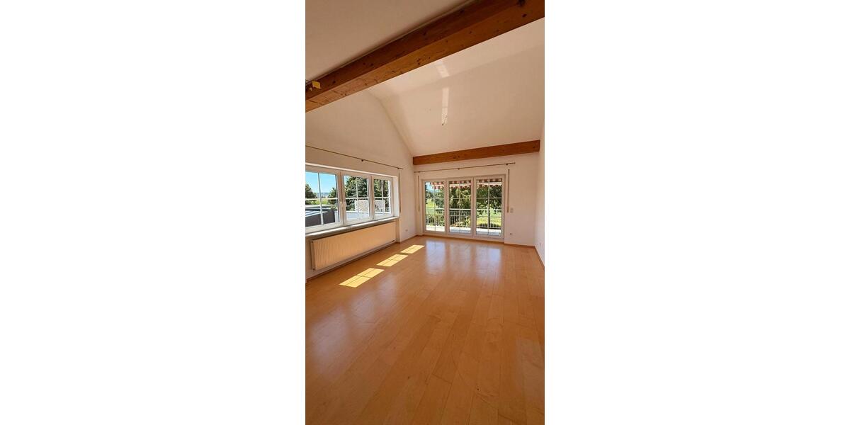 Dachgeschoßwohnung Nördlingen - 3 Zimmer, 90 m&sup2;, 980&euro; | Angebot:26018712