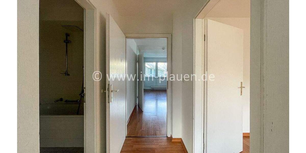 3-Zimmer-Wohnung mit Balkon und Tiefgarage in Auerbach - Sofort verfügbar 3 zimmer