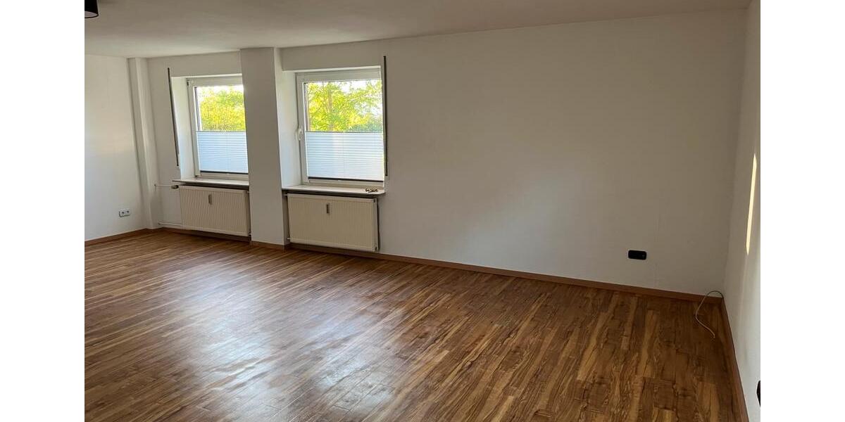 Hochparterre Borken (Hessen) - 3 Zimmer, 107 m&sup2;, 1.100&euro; | Angebot:26551694