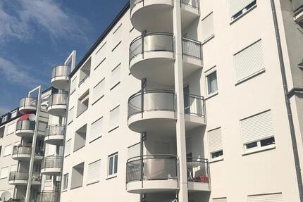Tolle neu, renovierte 2-Zimmer-Wohnung mit Aufzug+Balkon+Tiefgarage in Karlsruhe 2 zimmer