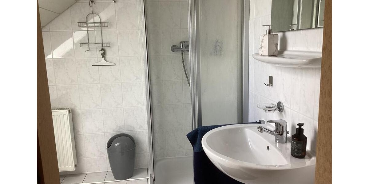 Dachgeschoßwohnung Kirchheim bei München - 1 Zimmer, 27 m&sup2;, 700&euro; | Angebot:25996044