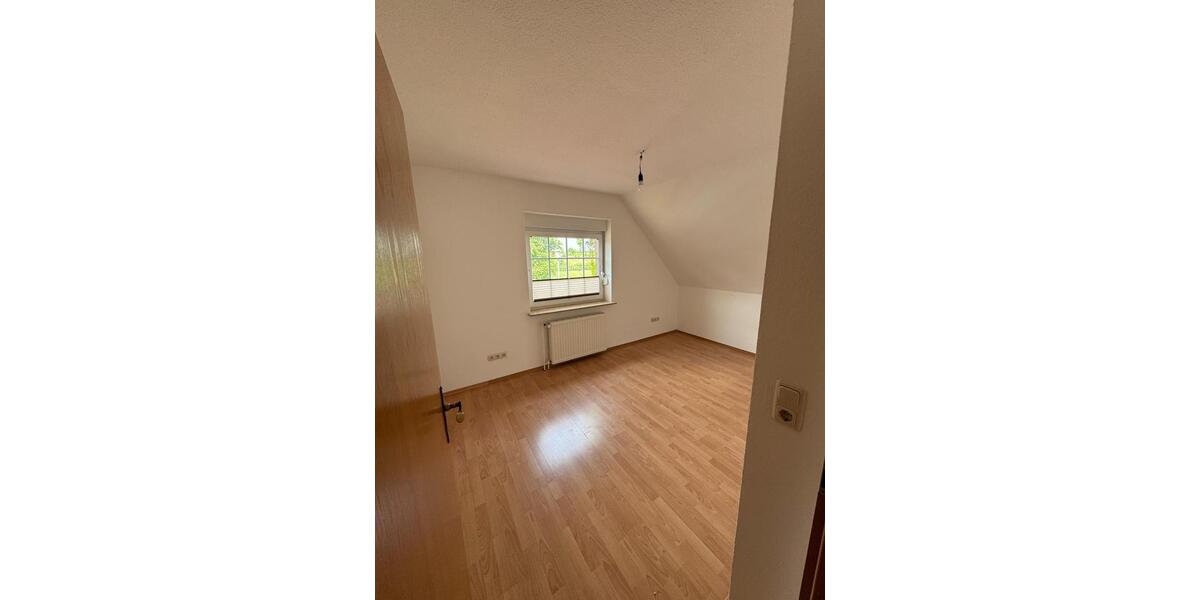 Dachgeschoßwohnung Harsefeld - 3 Zimmer, 80 m&sup2;, 850&euro; | Angebot:26521189