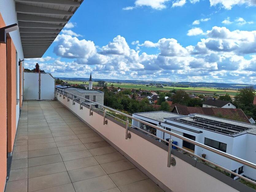 Traumblick übers Isartal: 3-Zi-Penthouse,EBK,Dachterrasse,Keller