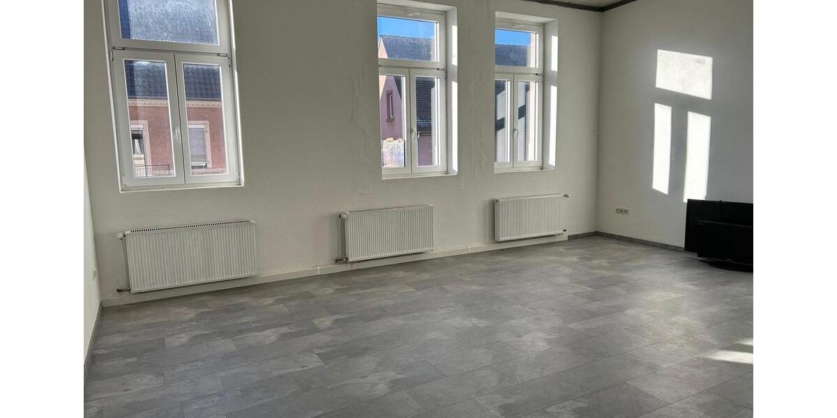 Etagenwohnung Göllheim - 2 Zimmer, 89 m&sup2;, 700&euro; | Angebot:25853677