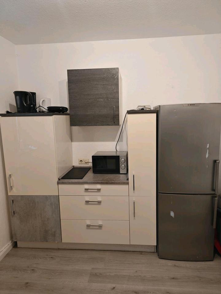 MonteurWohnungen 3 SchlafZimmer Bad Küche WohnZimmer balkon