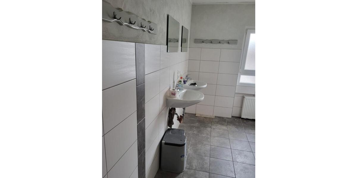 Einfamilienhaus Gemünden (Felda) - 9 Zimmer, 190 m&sup2;, 1.400&euro; | Angebot:26604949