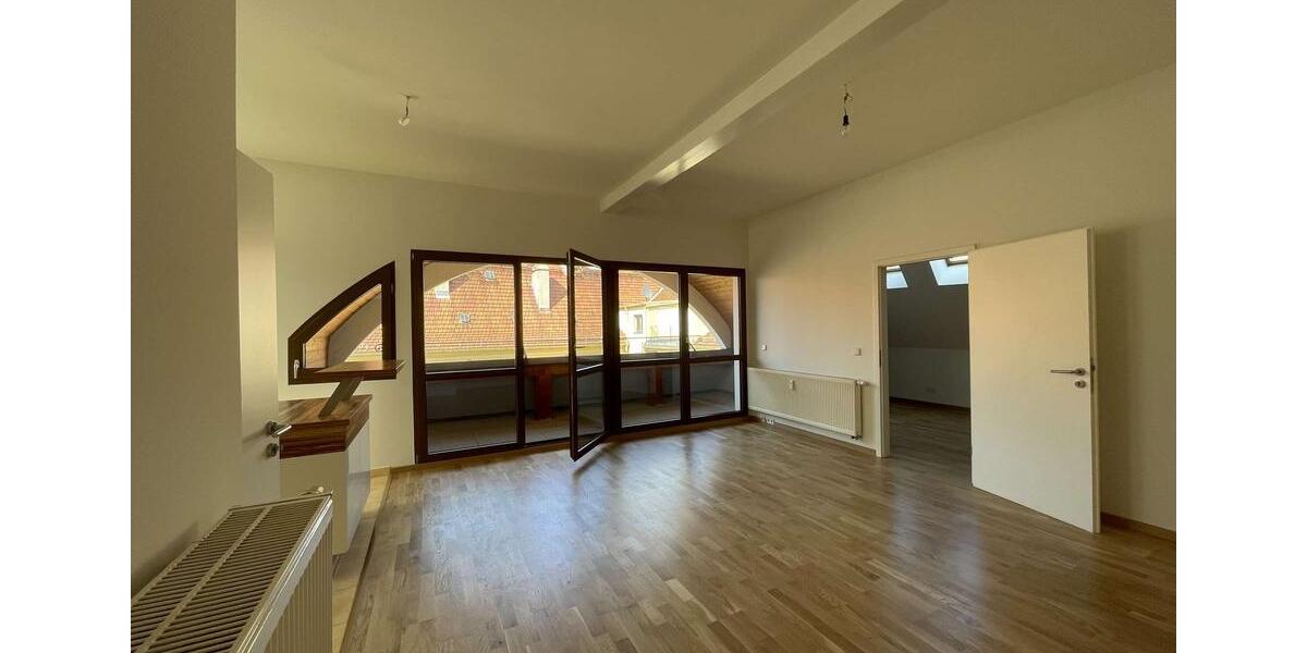 Dachgeschoßwohnung Görlitz - 2 Zimmer, 74 m&sup2;, 600&euro; | Angebot:26195988