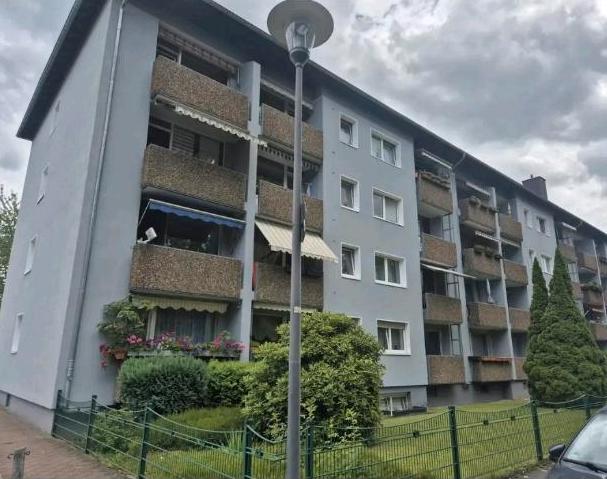 Stilvoll modernisierte 3 Zi. Mietwohnung mit Balkon in Porz - Eil 3 zimmer