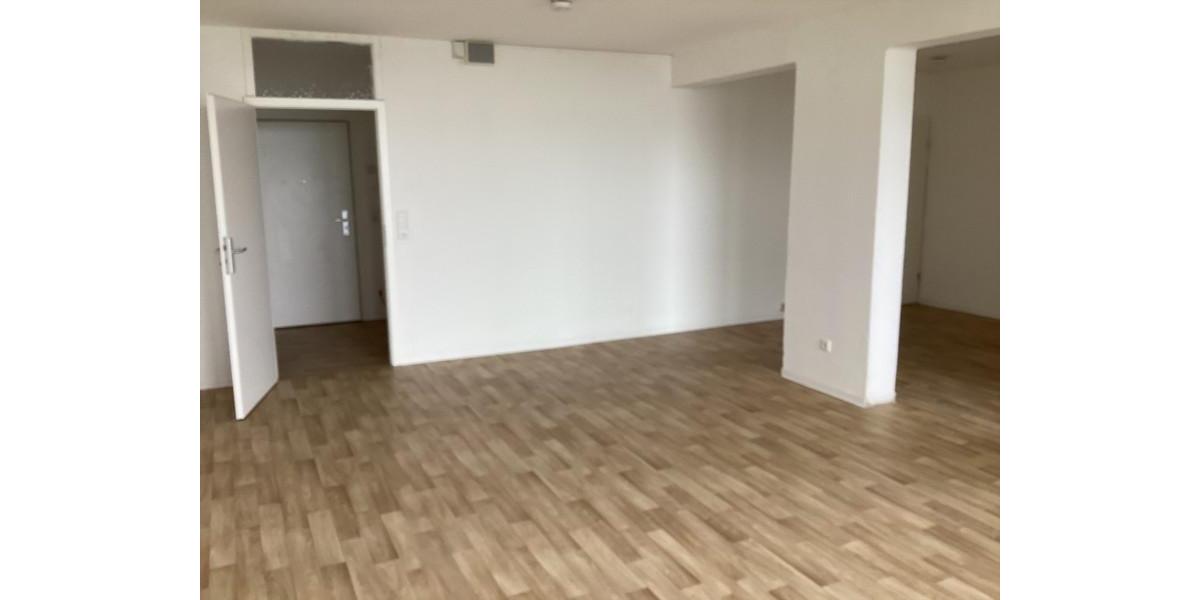 Weitblick: Helle 3 Zimmerwohnung mit Balkon 3 zimmer