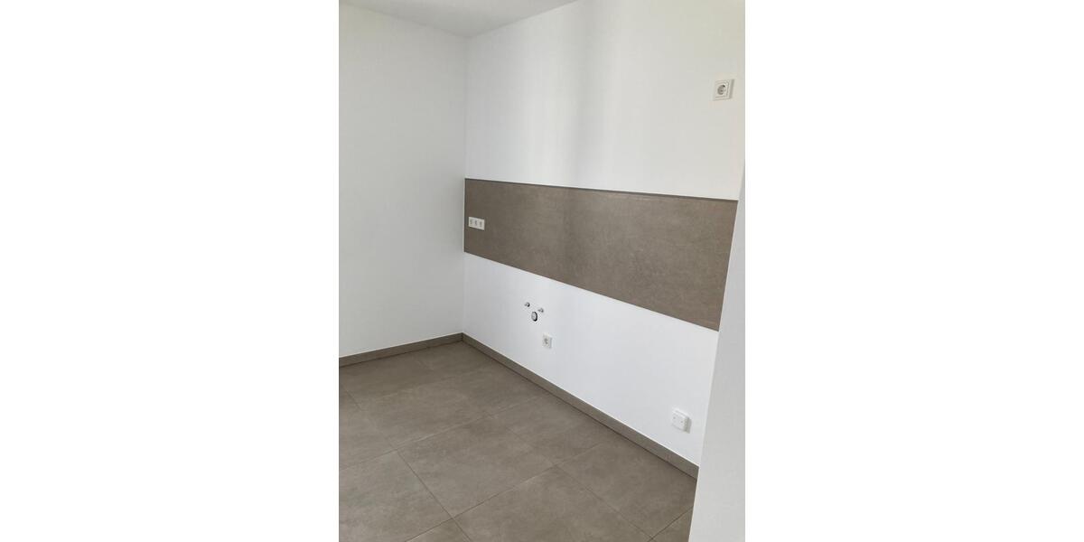 Etagenwohnung Saarbrücken West - 3 Zimmer, 95 m&sup2;, 850&euro; | Angebot:25277800