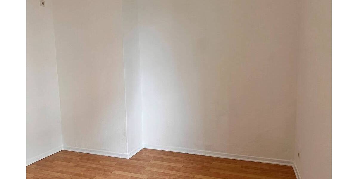Etagenwohnung Plauen Westend - 2 Zimmer, 48 m&sup2;, 228&euro; | Angebot:26308233