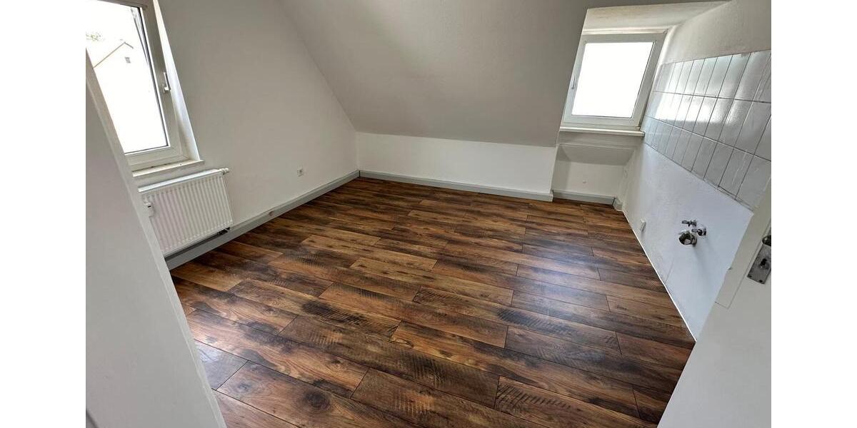 Dachgeschoßwohnung Hof Neuhof - 2 Zimmer, 50 m&sup2;, 400&euro; | Angebot:25961660