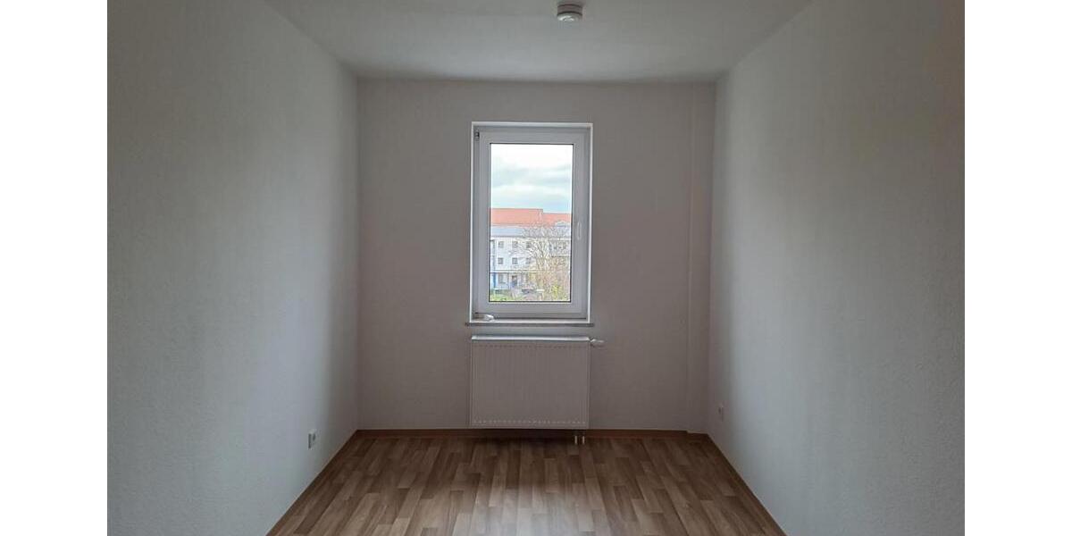 Dachgeschoßwohnung Bitterfeld-Wolfen Bitterfeld - 4 Zimmer, 82 m&sup2;, 575&euro; | Angebot:25991443