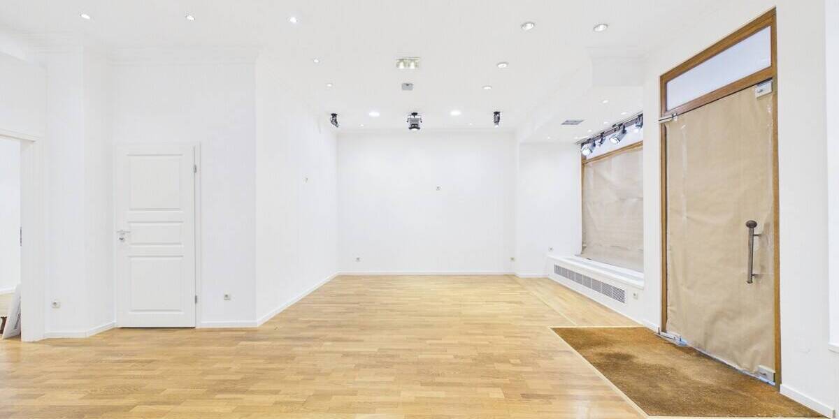 Gewerbeobjekt Regensburg Innenstadt - 3 Zimmer, 2.000&euro; | Angebot:26597569