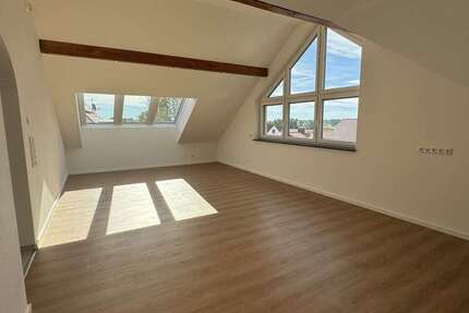 Wohnung zum Mieten in Erdweg 1.690 € 93 m² 3.5 zimmer