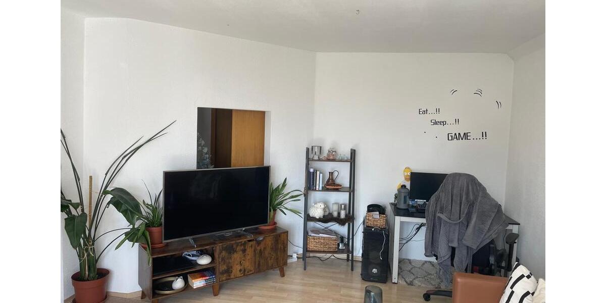 Dachgeschoßwohnung Bad Neustadt an der Saale - 2.5 Zimmer, 70 m&sup2;, 895&euro; | Angebot:26632556