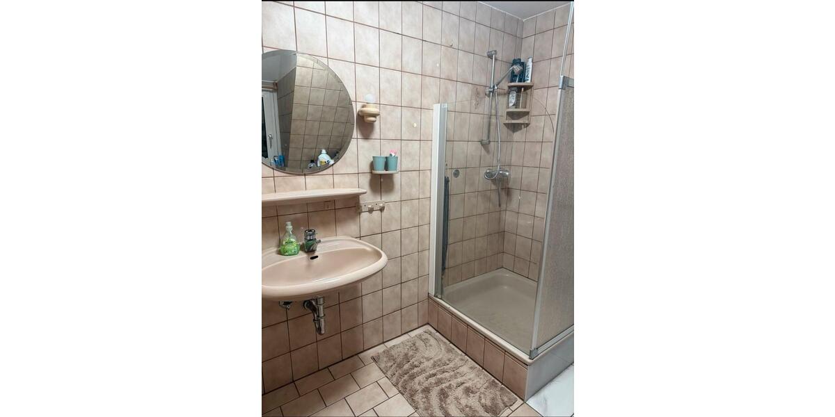 Dachgeschoßwohnung Edewecht - 1 Zimmer, 5 m&sup2;, 600&euro; | Angebot:24732290
