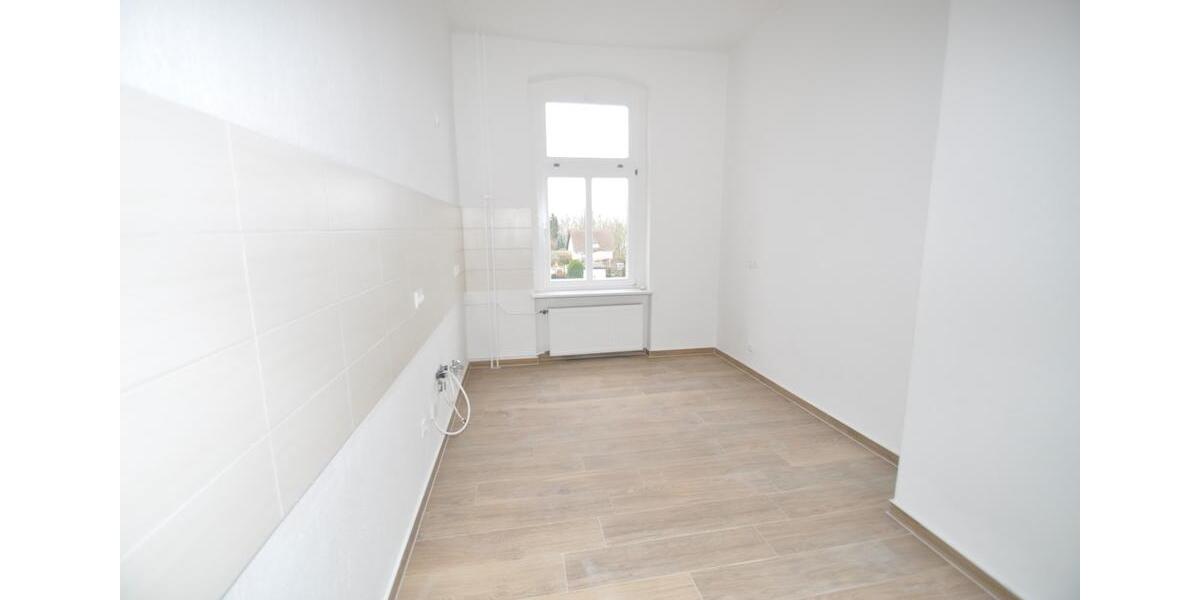Etagenwohnung Prenzlau - 4 Zimmer, 111 m&sup2;, 1.000&euro; | Angebot:25483984