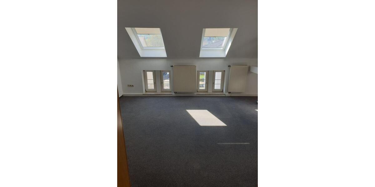 Dachgeschoßwohnung Sondershausen - 2.5 Zimmer, 72 m&sup2;, 430&euro; | Angebot:24409909