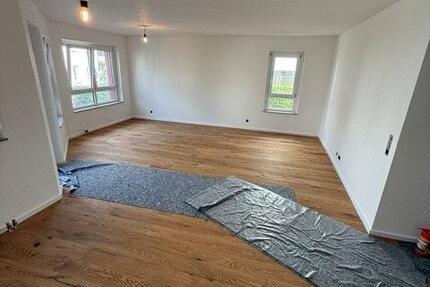 Wohnung Böblingen - 3 Zimmer, 80 m&sup2;, 1.750&euro; | Angebot:26247561