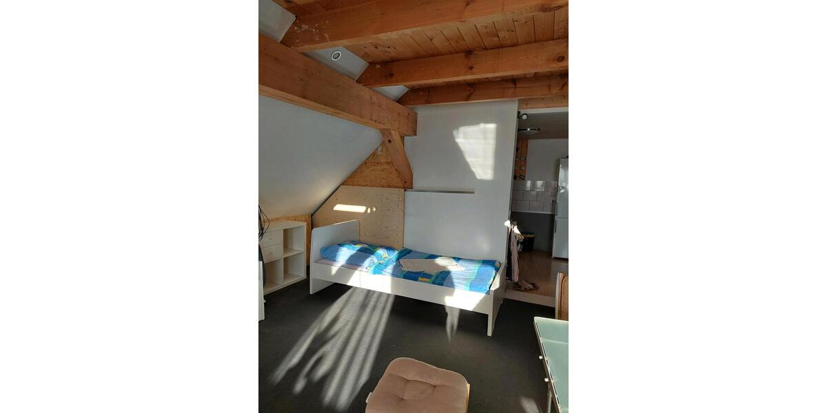 Dachgeschosswohnung 2 zimmer