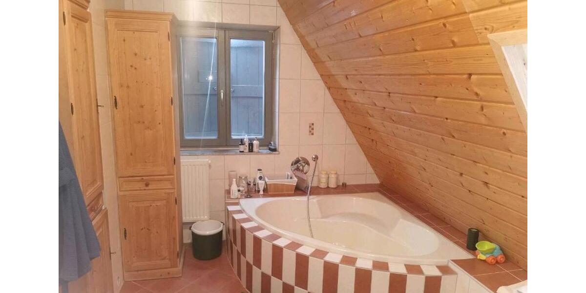 Mehrfamilienhaus, Wohnhaus Ansbach - 10 Zimmer, 440 m&sup2;, 3.300&euro; | Angebot:26031864