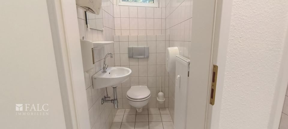 Raum für Visionen – stilvolle Gewerbeimmobilie mit Glasfront und Charakter zimmer