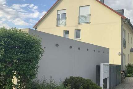 Wohnung Ingolstadt Südost - 3 Zimmer, 75 m&sup2;, 990&euro; | Angebot:26994033