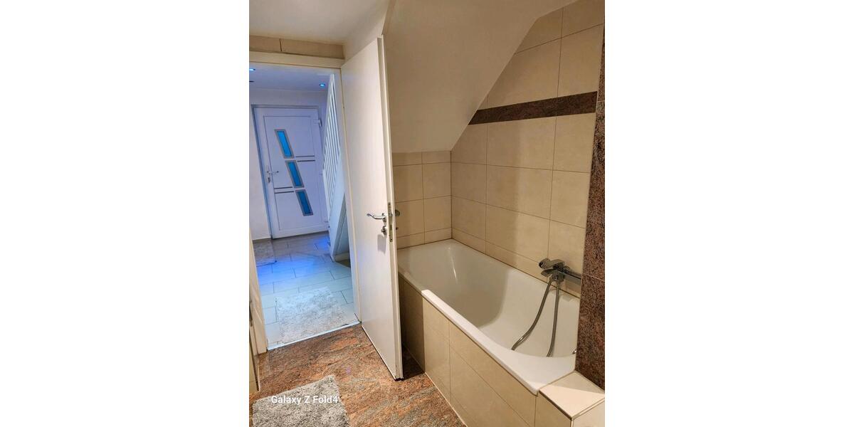 Wohnen auf Zeit Erlensee - 6 Zimmer, 162 m&sup2;, 30&euro; | Angebot:25964561