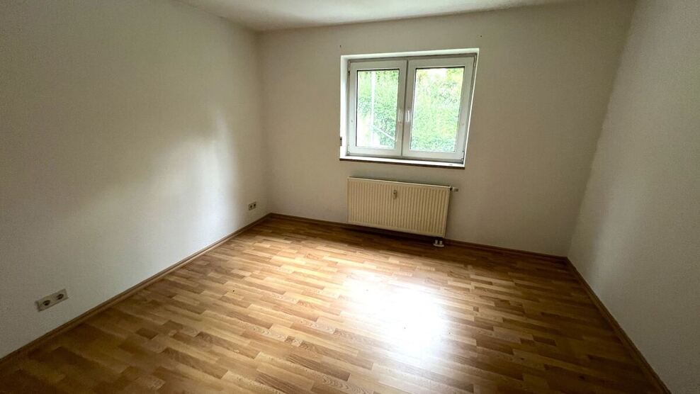 2-Raum-Wohnung im EG mit Terrasse und Tiefgaragenstellplatz 2 zimmer
