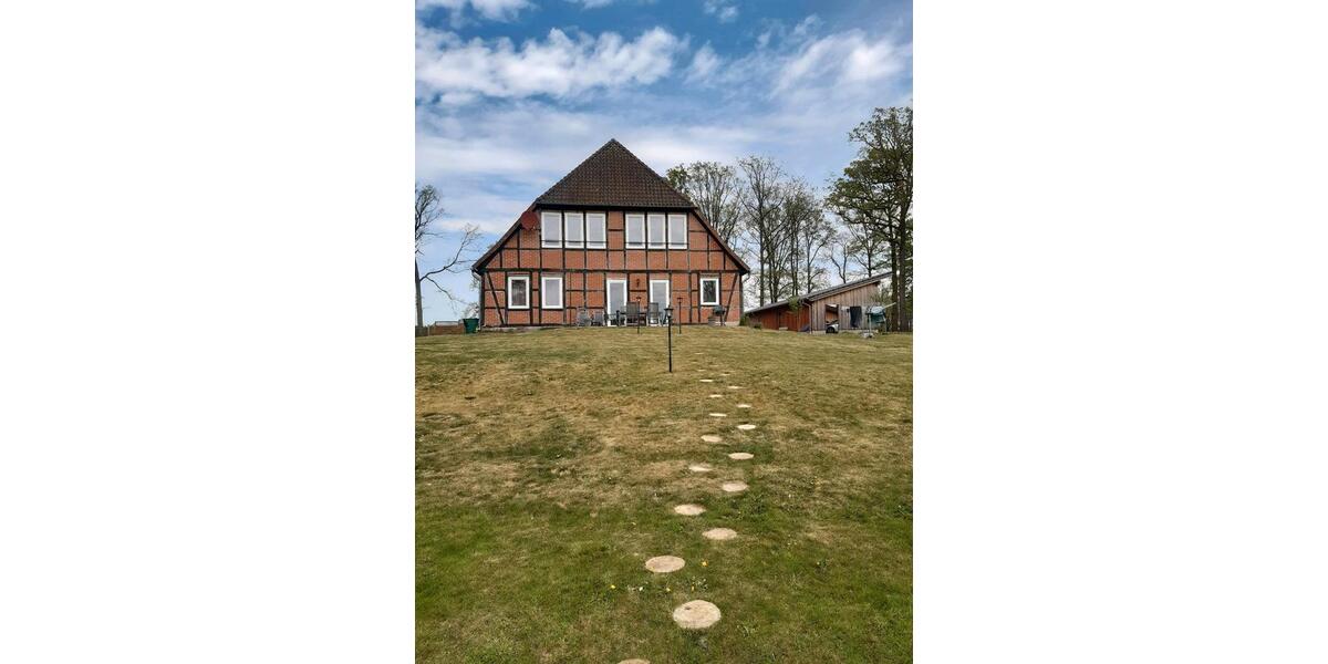 Etagenwohnung Bad Fallingbostel - 4 Zimmer, 180 m&sup2;, 1.050&euro; | Angebot:26692408