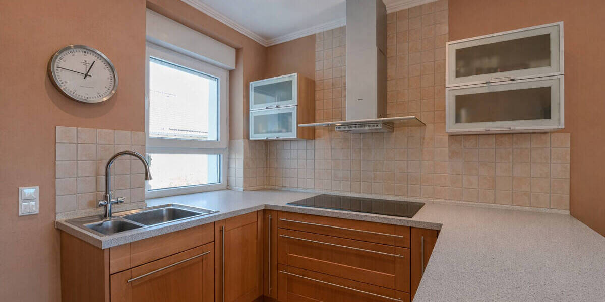 Einfamilienhaus Niederneisen - 9 Zimmer, 255 m&sup2;, 2.250&euro; | Angebot:26712884