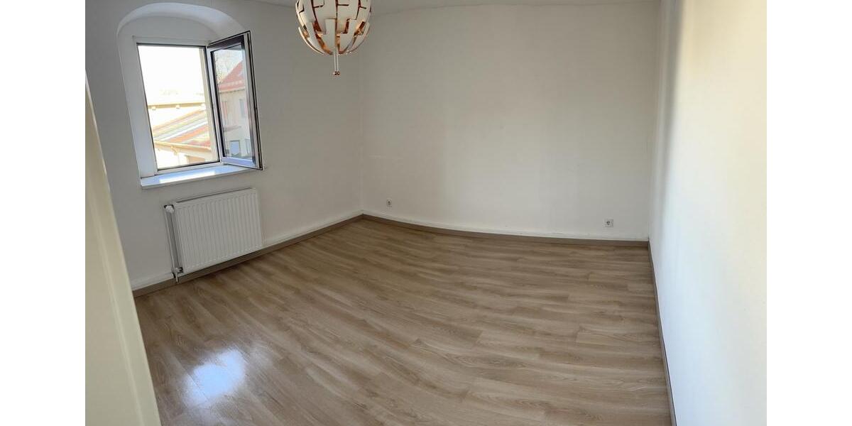 Etagenwohnung Querfurt - 3 Zimmer, 62 m&sup2;, 425&euro; | Angebot:26635225