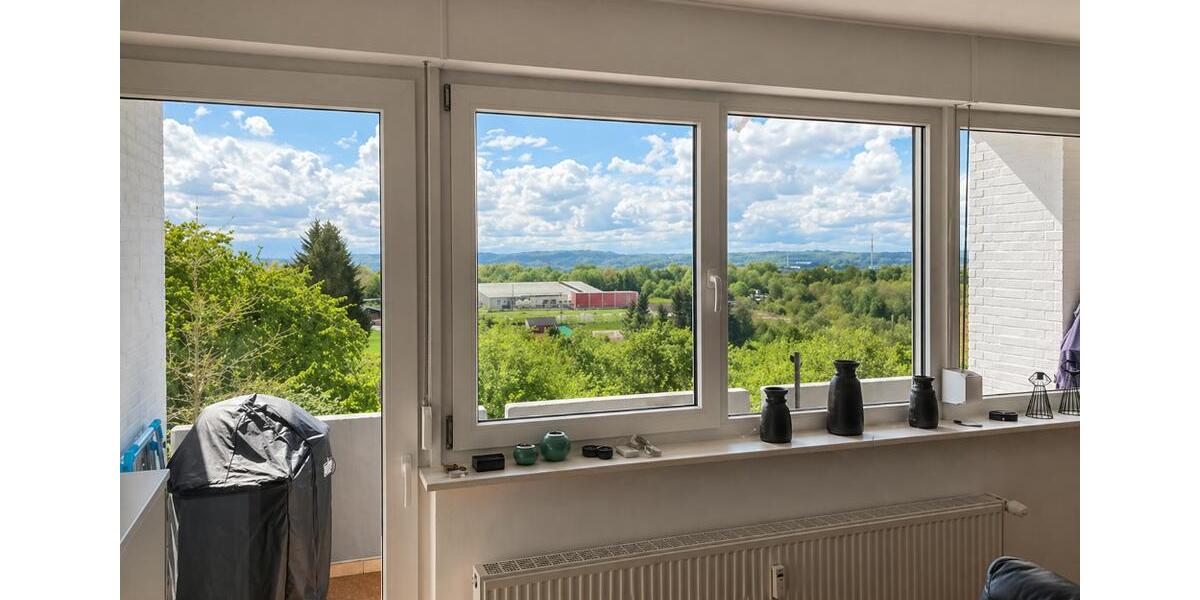 Etagenwohnung Trier Kürenz - 3 Zimmer, 100 m&sup2;, 1.100&euro; | Angebot:26347963