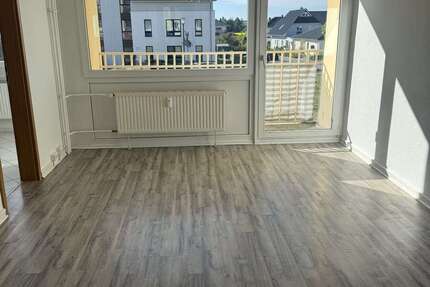 Wohnung Güstrow Südstadt - 3 Zimmer, 58 m&sup2;, 436&euro; | Angebot:26548198