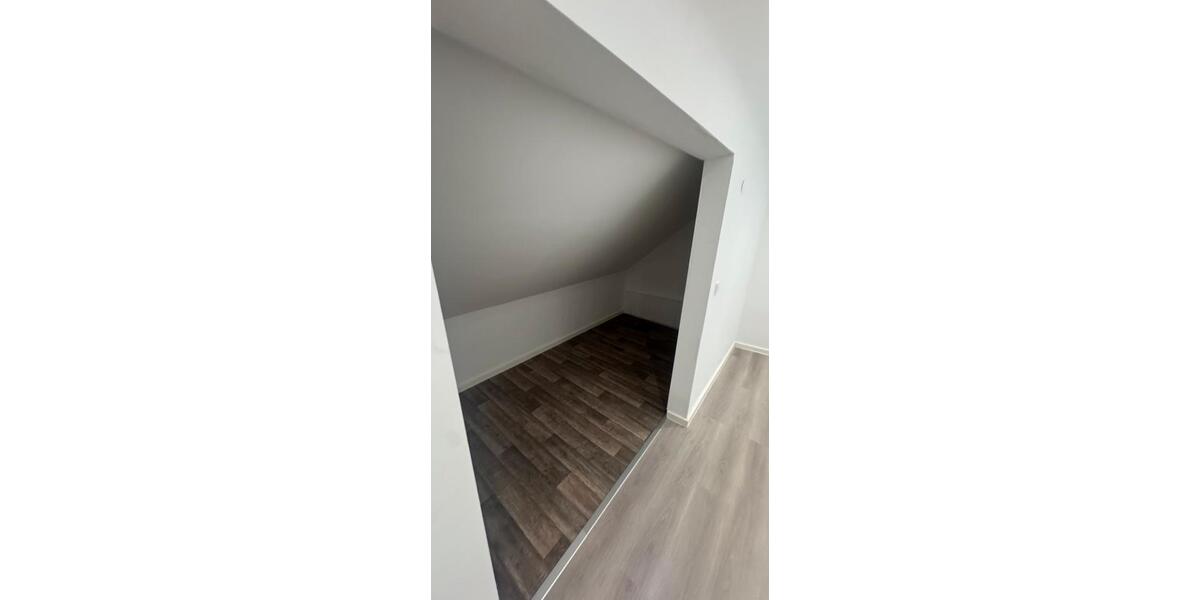 Dachgeschoßwohnung Bernkastel-Kues Kues - 4 Zimmer, 120 m&sup2;, 850&euro; | Angebot:24795438