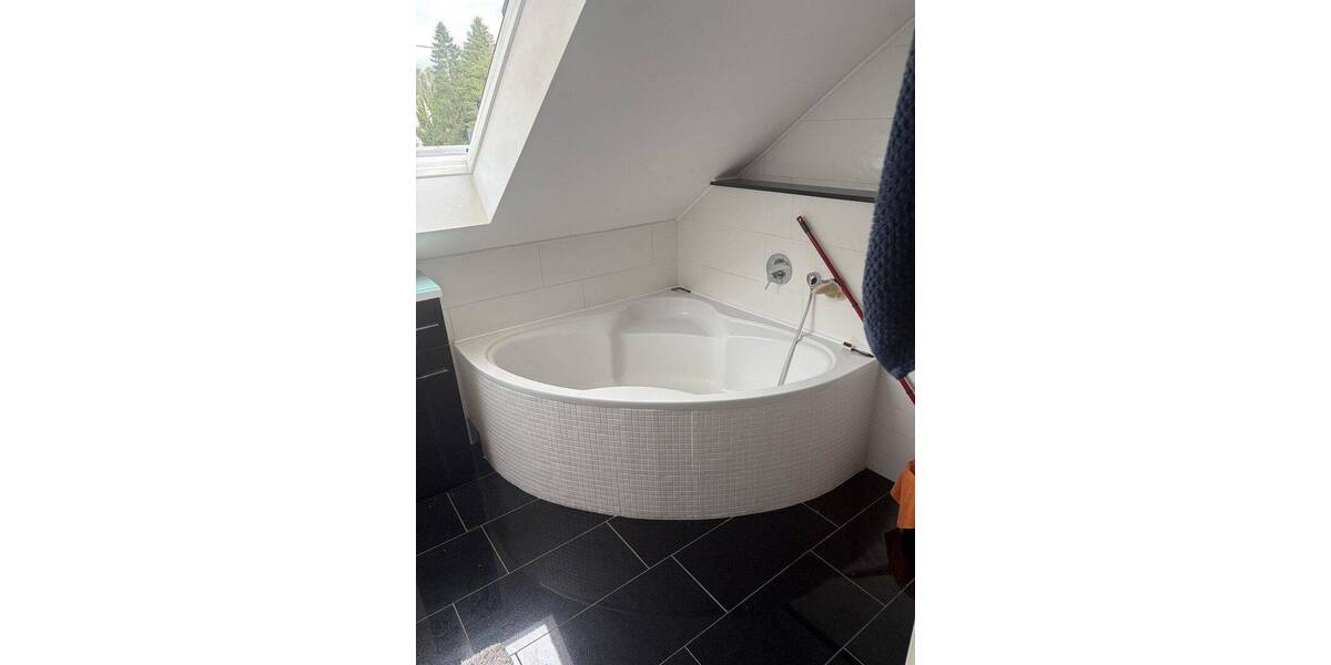 Etagenwohnung Saarbrücken Brebach-Fechingen - 3 Zimmer, 110 m&sup2;, 950&euro; | Angebot:26804260