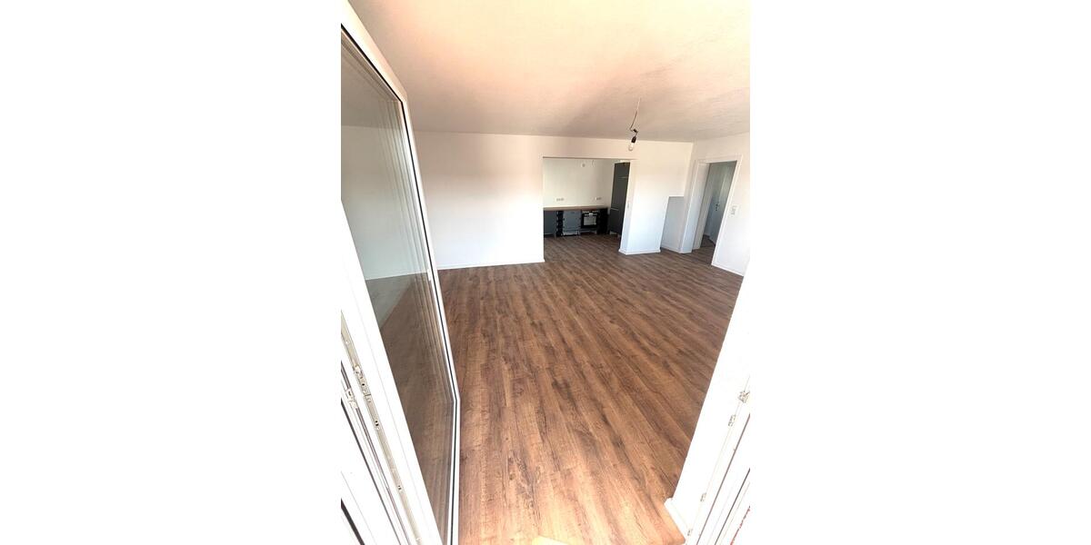 Etagenwohnung Wäschenbeuren - 4 Zimmer, 90 m&sup2;, 990&euro; | Angebot:25332661