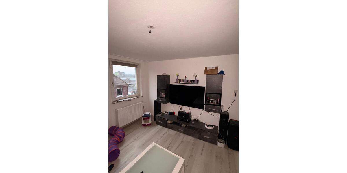 Dachgeschoßwohnung Emden - 3 Zimmer, 65 m&sup2;, 790&euro; | Angebot:25420061