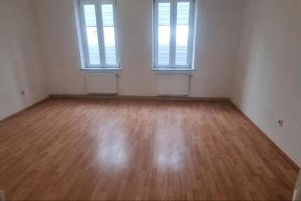 Wohnung Erlangen Bruck - 3 Zimmer, 70 m&sup2;, 1.100&euro; | Angebot:25158114