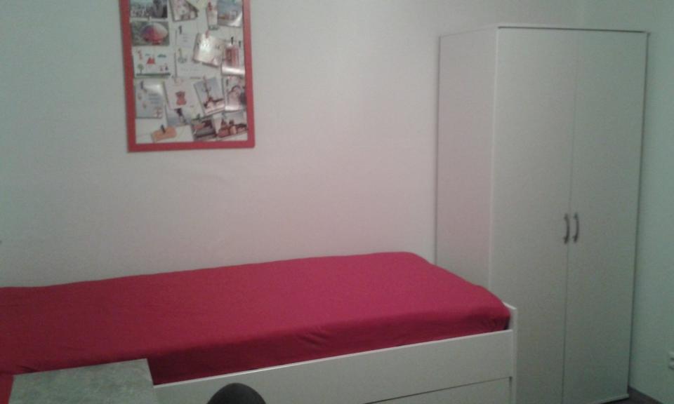 Etagenwohnung Rinteln - 1 Zimmer, 16 m&sup2;, 170&euro; | Angebot:18943244