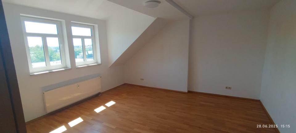 Dachgeschoßwohnung Apolda - 4 Zimmer, 900&euro; | Angebot:20274882