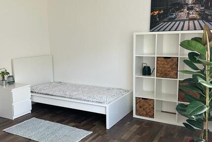 WG-Zimmer in Frauen-WG in Uni Nähe 1 zimmer