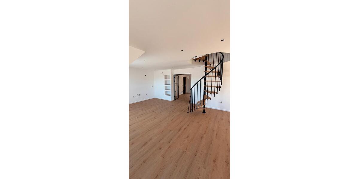 Maisonettenwohnung Bad Neustadt an der Saale - 5 Zimmer, 151 m&sup2;, 1.600&euro; | Angebot:26285854