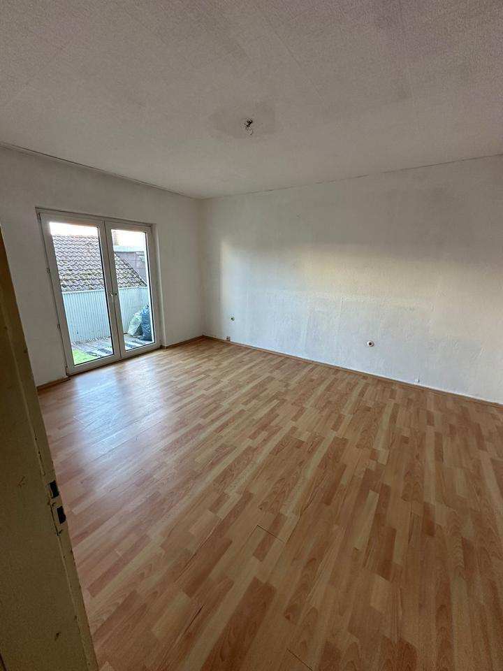 3 Zimmer Wohnung mit neuer Einbauküche