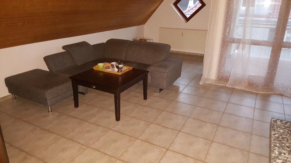 Dachgeschoßwohnung Kirchheim unter Teck - 3 Zimmer, 60 m&sup2;, 720&euro; | Angebot:26047502